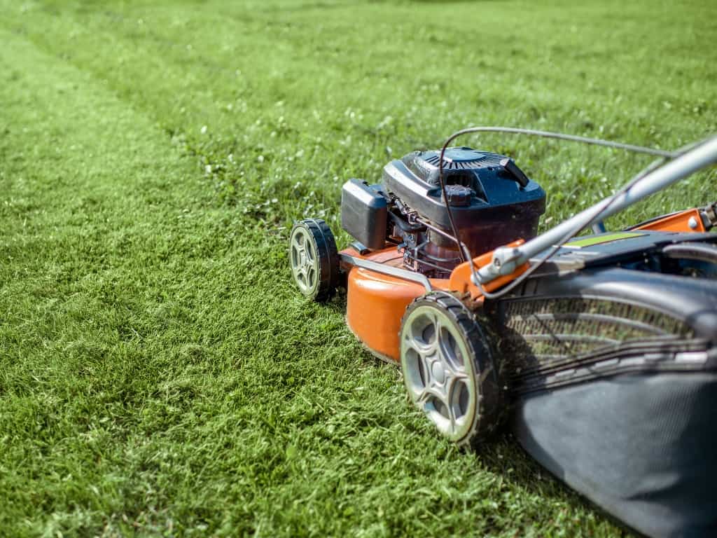 Proč není vaše sekačka tak efektivní při sekání jako na začátku?