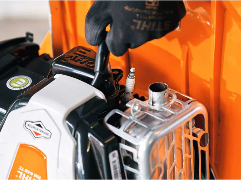 Připravte zahradní techniku na jaro