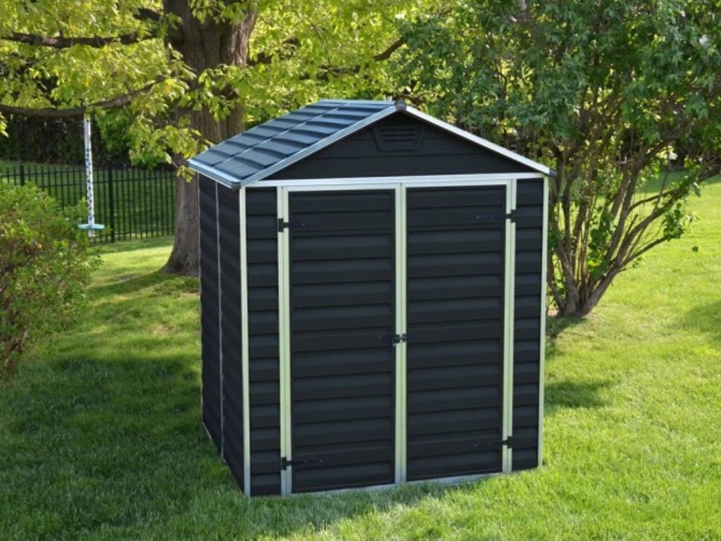 Zahradní domek jako ideální řešení pro skladování zahradního nářadí a vybavení